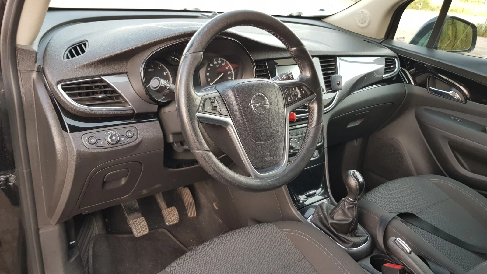 Opel Mokka 1.4Turbo, снимка 13 - Автомобили и джипове - 55948233