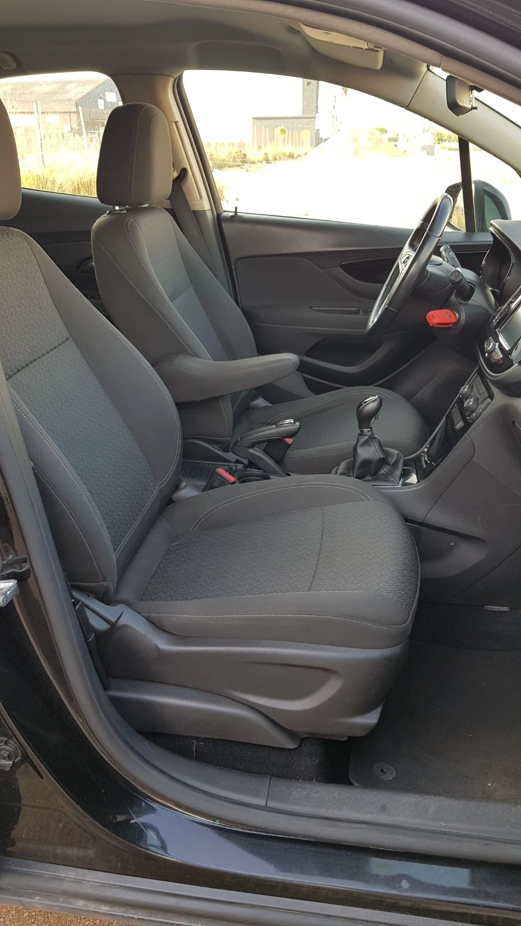 Opel Mokka 1.4Turbo, снимка 15 - Автомобили и джипове - 55948233
