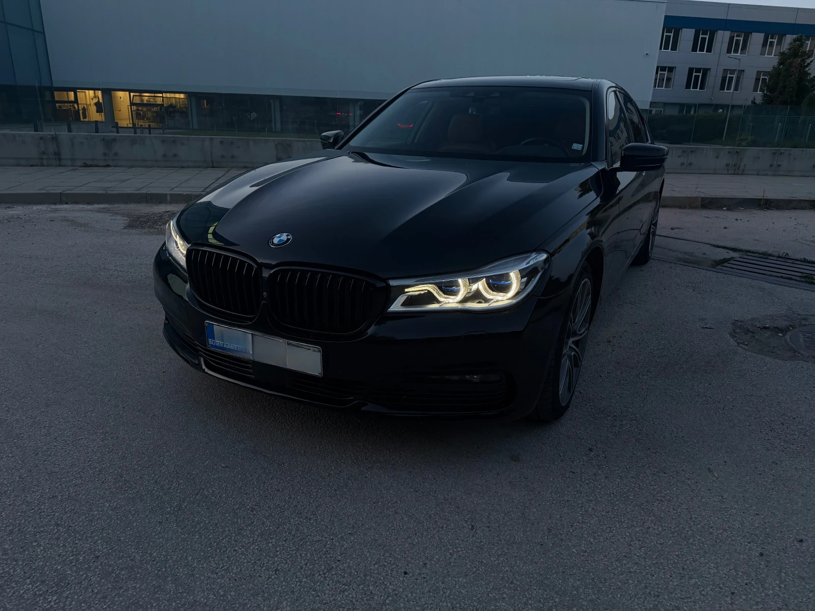 BMW 740 D xDrive, снимка 8 - Автомобили и джипове - 55344610