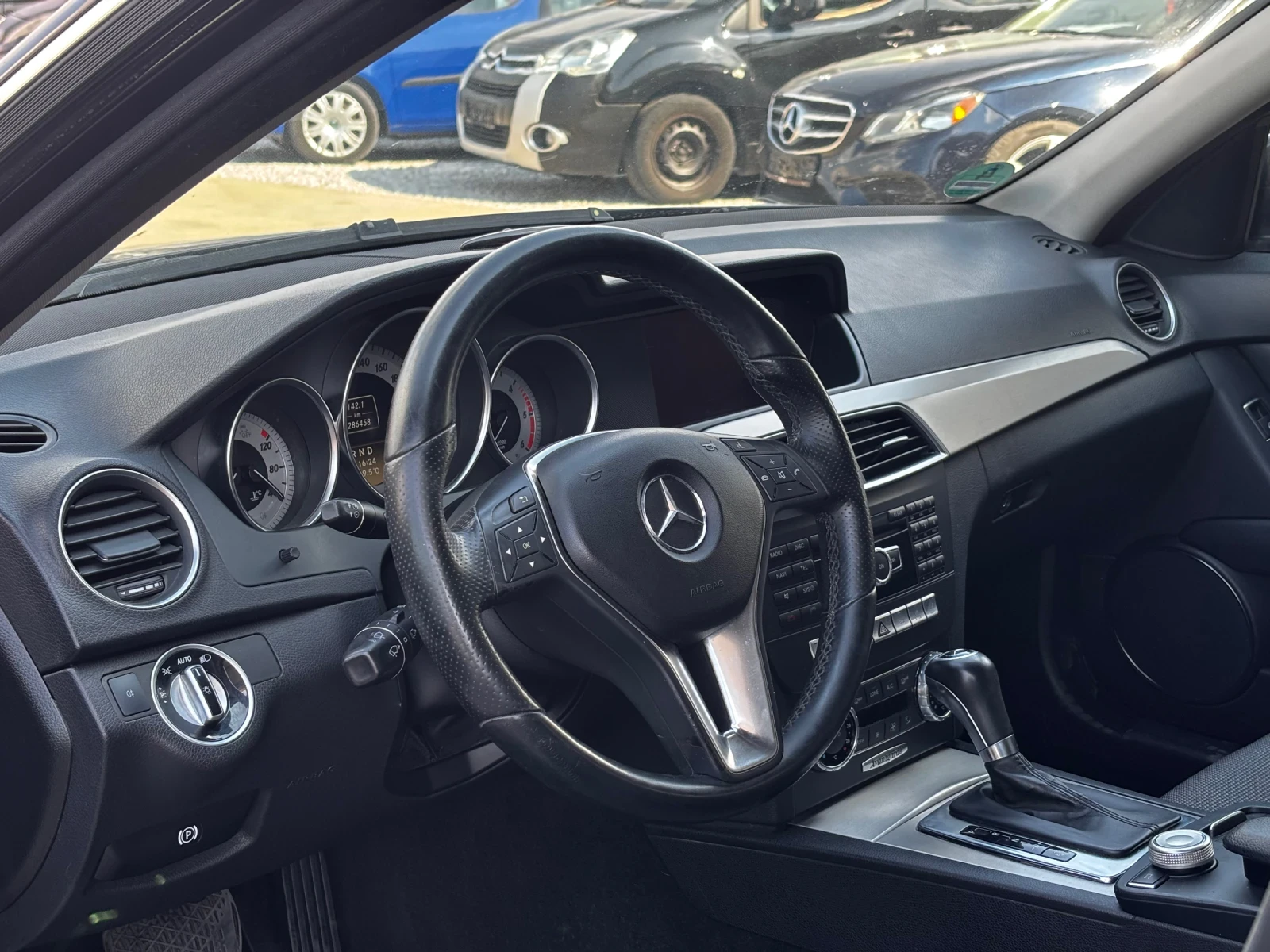 Mercedes-Benz C 220  AVANTGARDE / NAVI / AVTOMAT, снимка 7 - Автомобили и джипове - 55352601