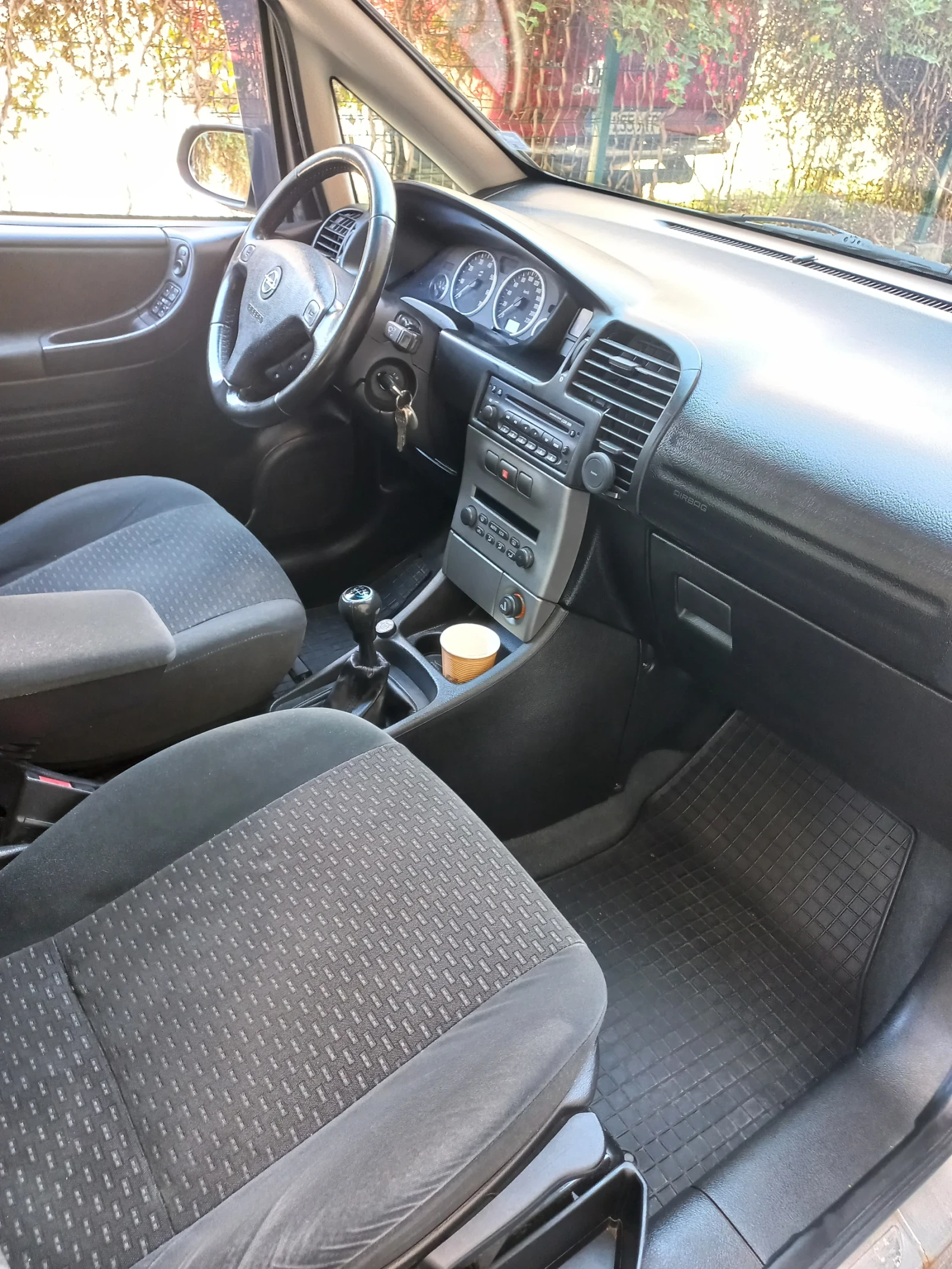 Opel Zafira Ван, снимка 9 - Автомобили и джипове - 55477184