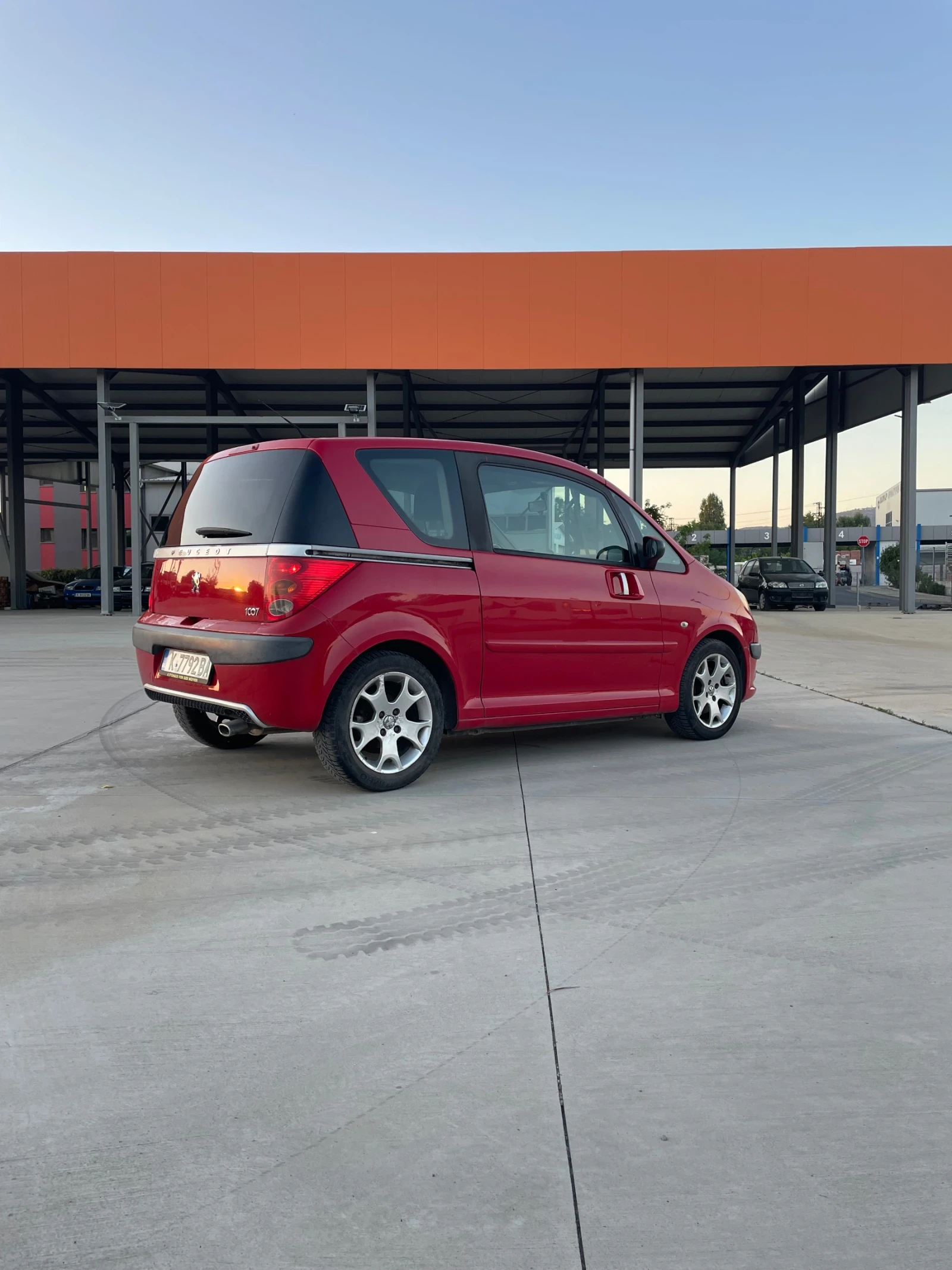 Peugeot 1007 1.6 HDI 110 k KLIMATIK, снимка 3 - Автомобили и джипове - 55821732