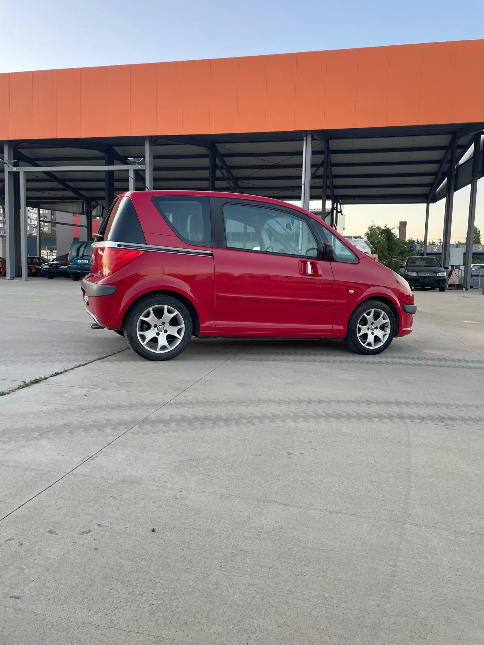 Peugeot 1007 1.6 HDI 110 k KLIMATIK, снимка 11 - Автомобили и джипове - 55821732