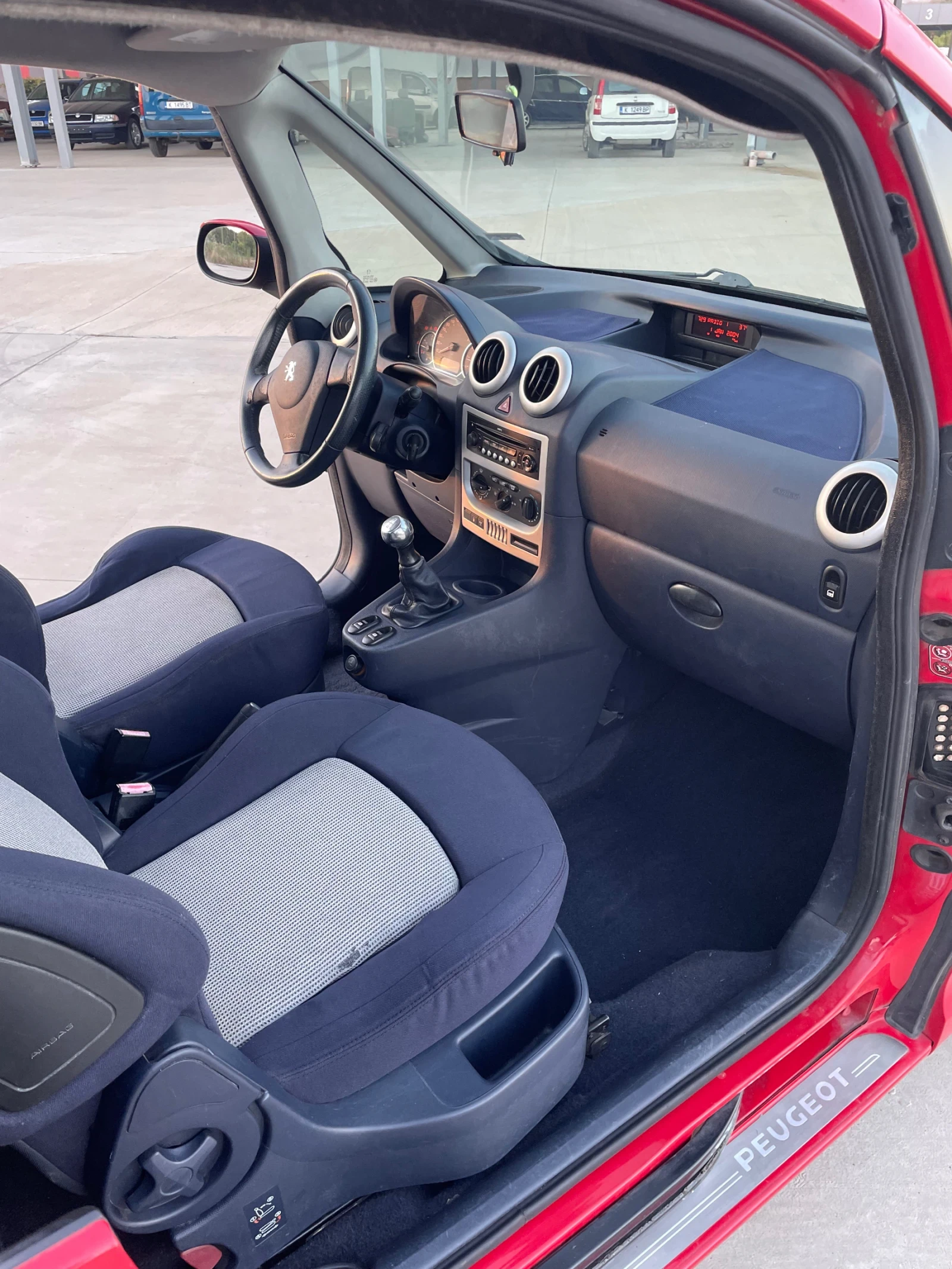 Peugeot 1007 1.6 HDI 110 k KLIMATIK, снимка 5 - Автомобили и джипове - 55821732