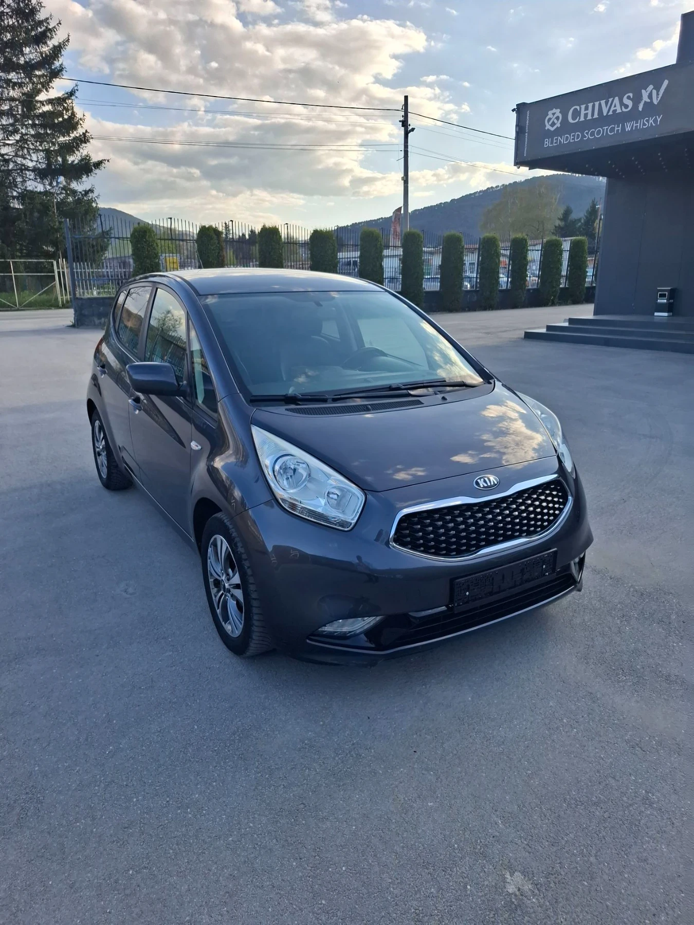 Kia Venga 1.4CRDI 90к.с ЕВРО6, снимка 2 - Автомобили и джипове - 55872749