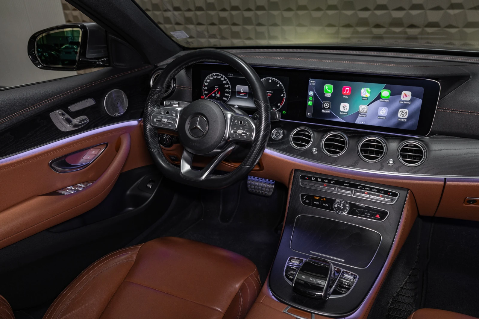 Mercedes-Benz E 400 4Matic| Airmatic| Distronic| Гаранция, снимка 14 - Автомобили и джипове - 56116607
