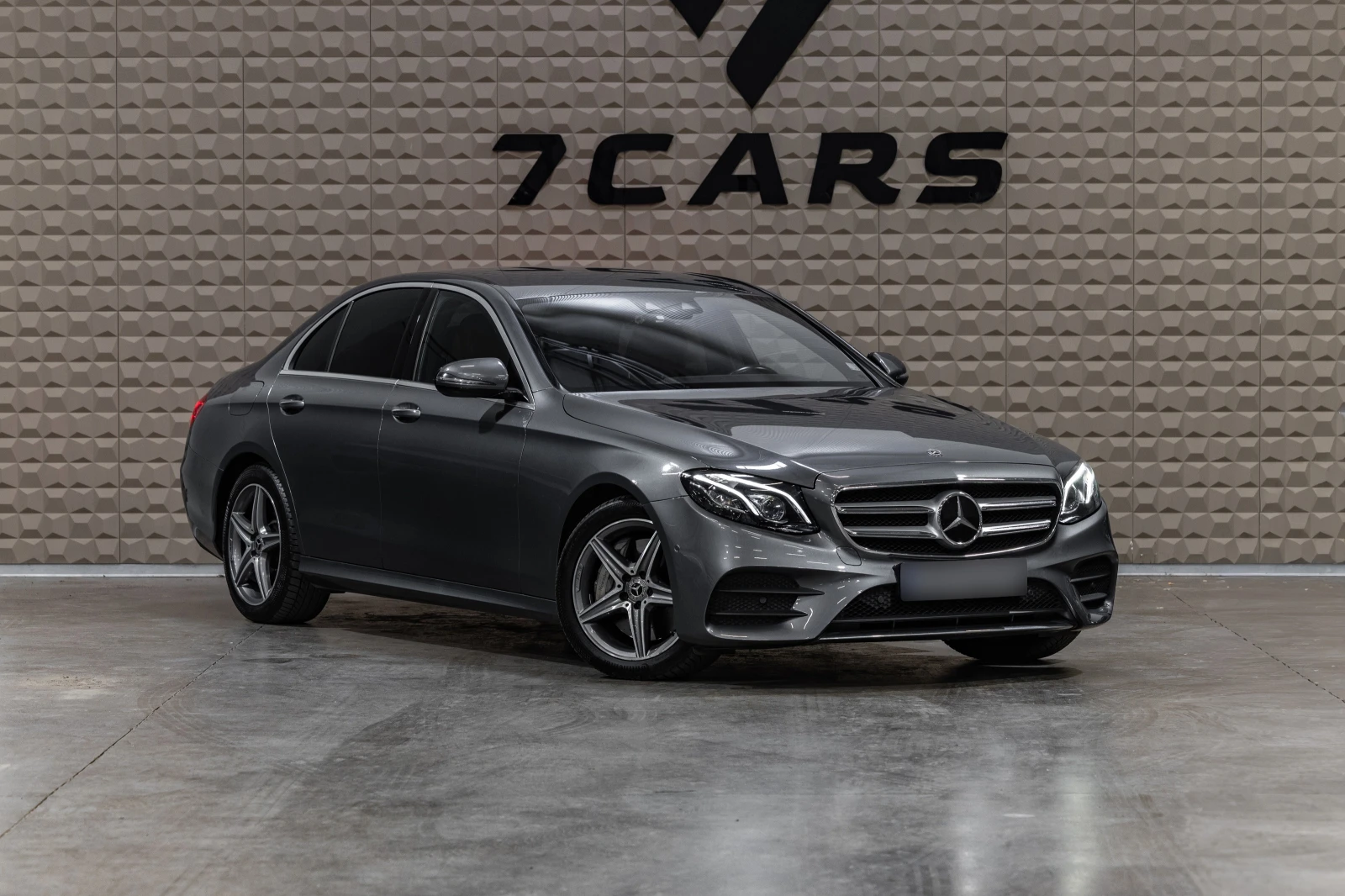Mercedes-Benz E 400 4Matic| Airmatic| Distronic| Гаранция, снимка 3 - Автомобили и джипове - 56116607
