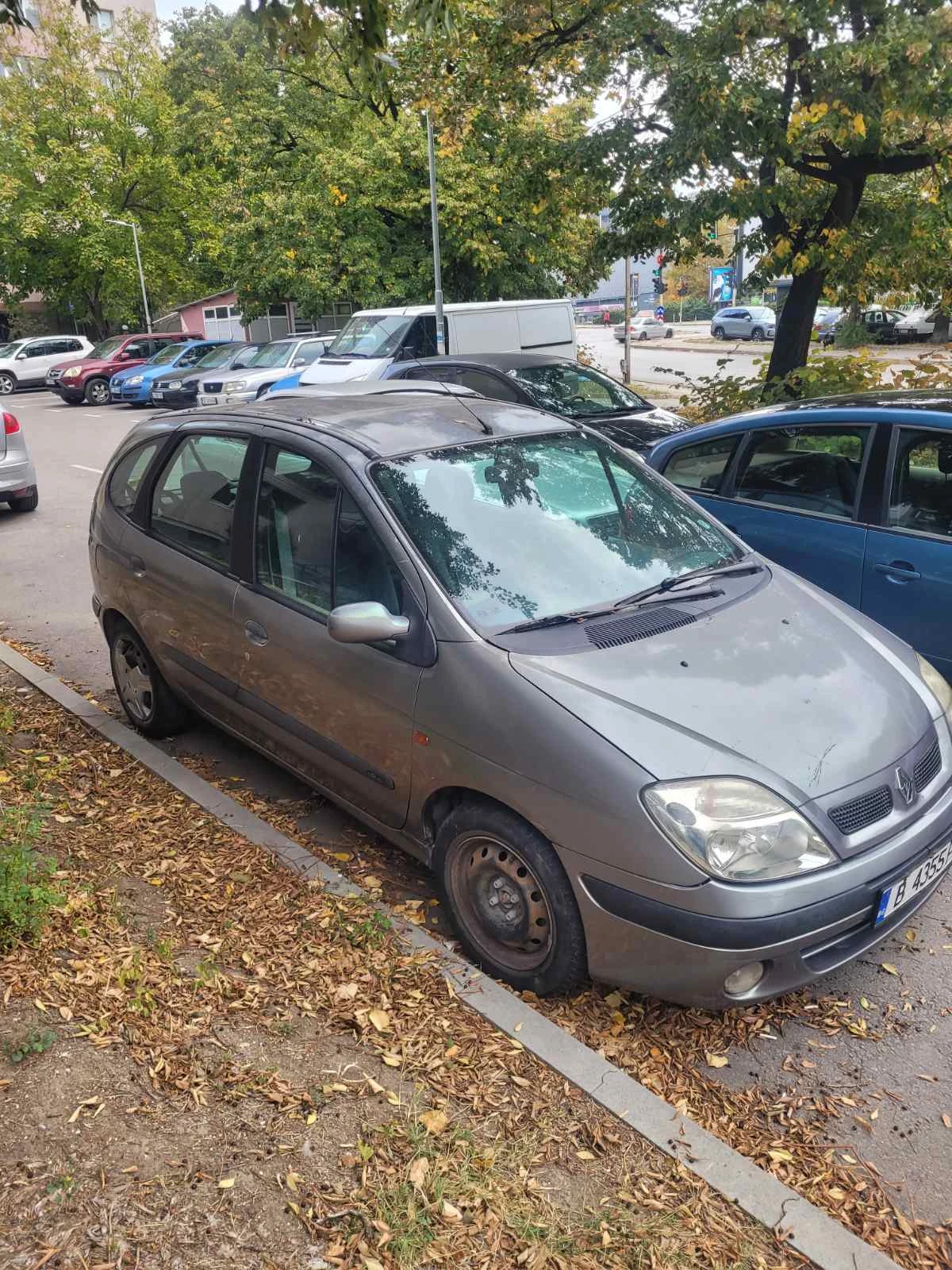 Renault Scenic, снимка 4 - Автомобили и джипове - 56560148