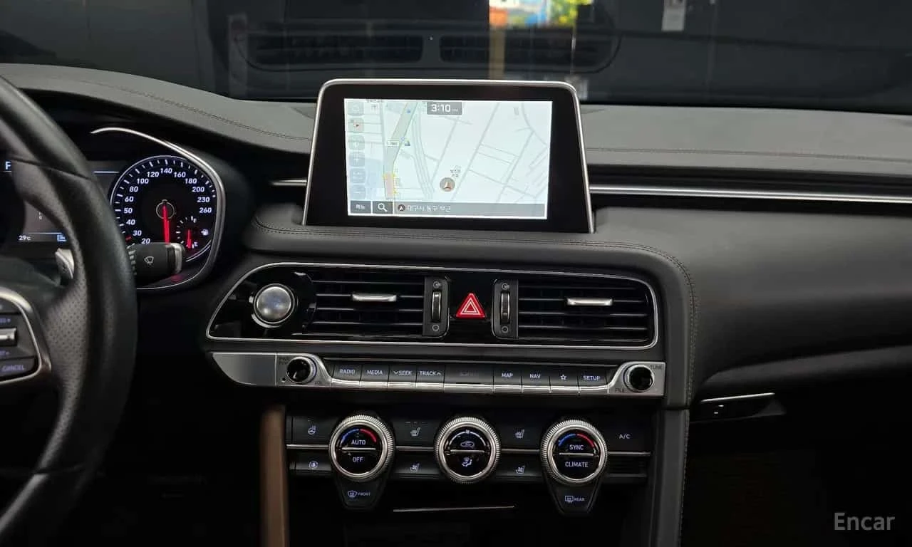 Genesis G70 * 2.0T AWD * ЦЕНА ДО БГ, снимка 8 - Автомобили и джипове - 56723635
