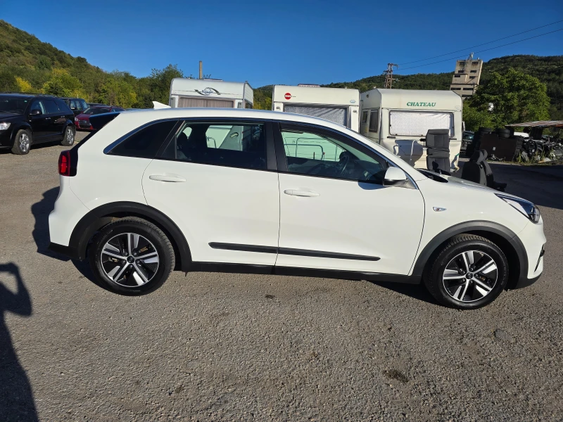 Kia Niro 1.6HYBRID/НАВИ/КОЖА/КАМЕРА/FULL LED, снимка 2 - Автомобили и джипове - 51799147
