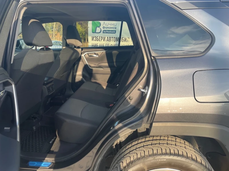 Toyota Rav4 2.5I* 4X4* LED* CAMERA* KEYLESS, снимка 9 - Автомобили и джипове - 52012836