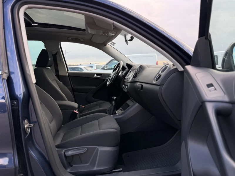 VW Tiguan 2.0TDI R-LINE 4x4 -10%, снимка 11 - Автомобили и джипове - 52967524