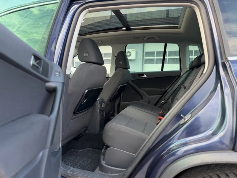 VW Tiguan 2.0TDI R-LINE 4x4 -10%, снимка 14 - Автомобили и джипове - 52967524