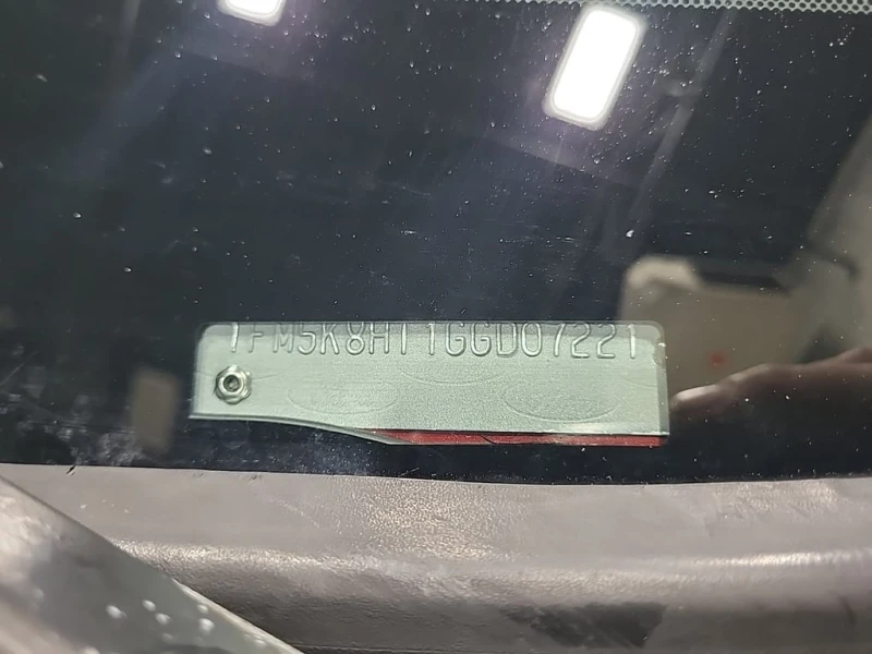 Ford Explorer * PLATINUM * ПОДГРЕВ * ОБДУХВАНЕ * 360 * ШИБИДАХ, снимка 17 - Автомобили и джипове - 53372718