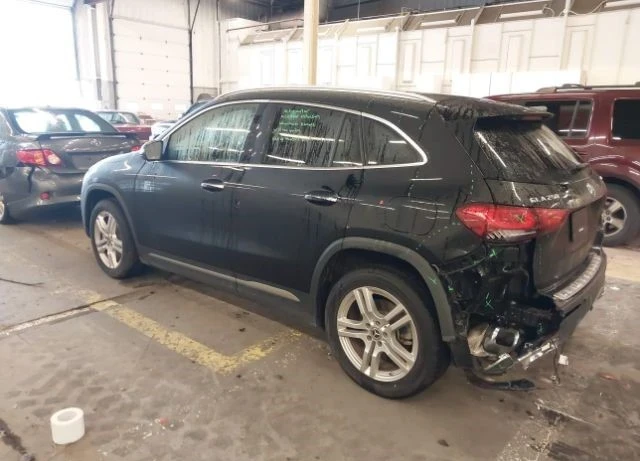 Mercedes-Benz GLA 250  - изображение 4