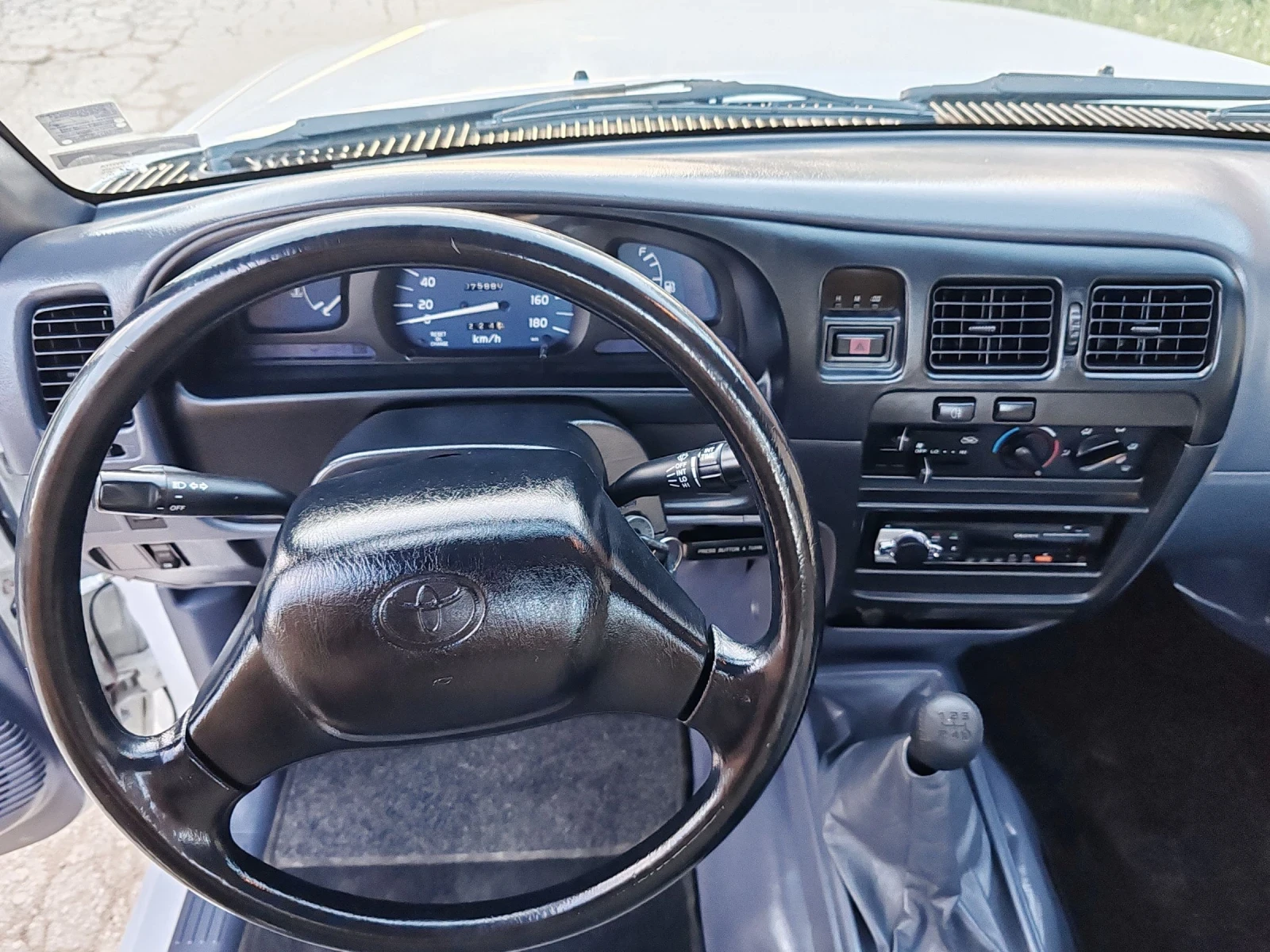 Toyota Hilux 2.5 D4D 90 k.c 75000км!!! - изображение 10