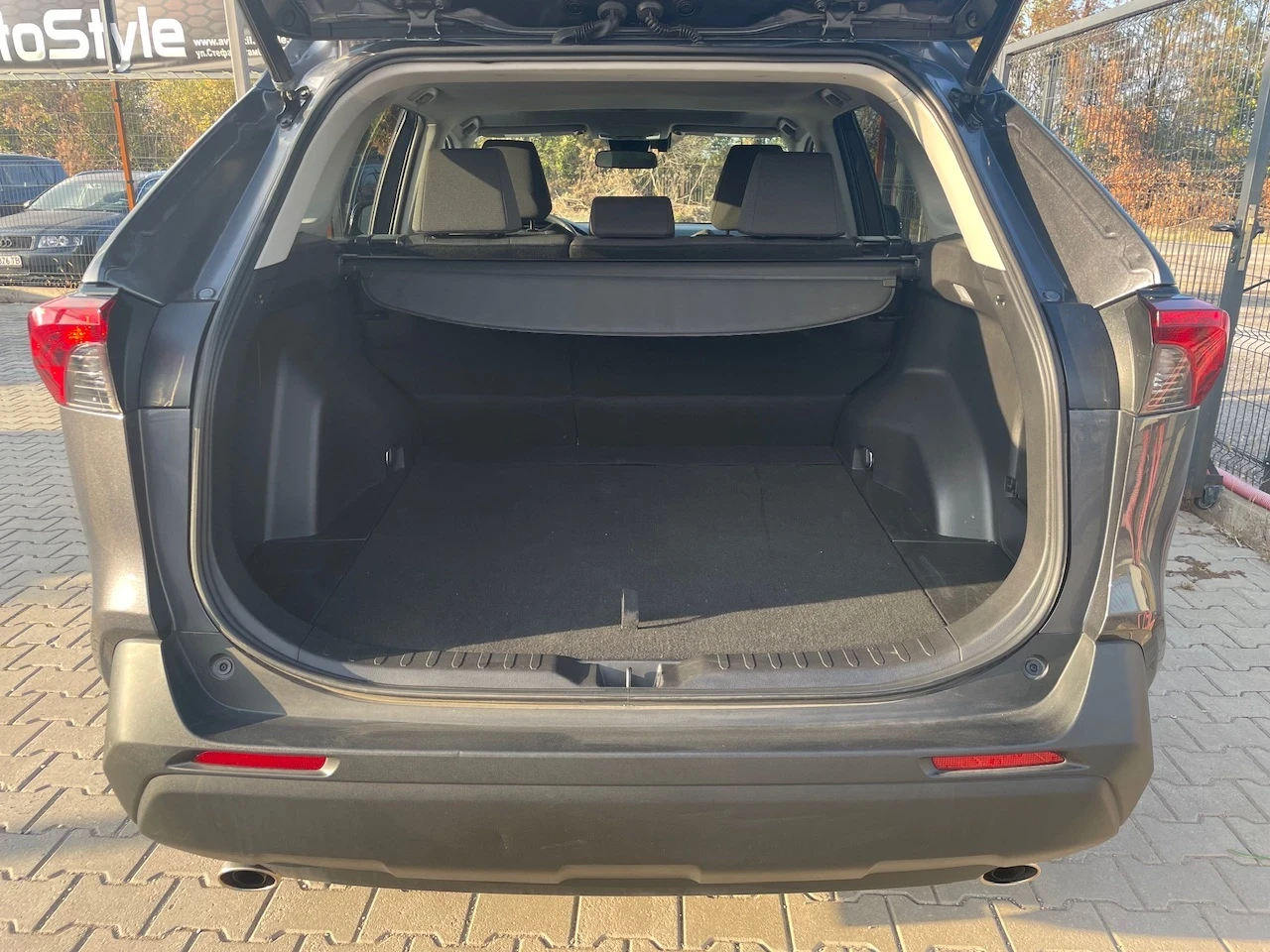 Toyota Rav4 2.5I* 4X4* LED* CAMERA* KEYLESS | Mobile.bg   11