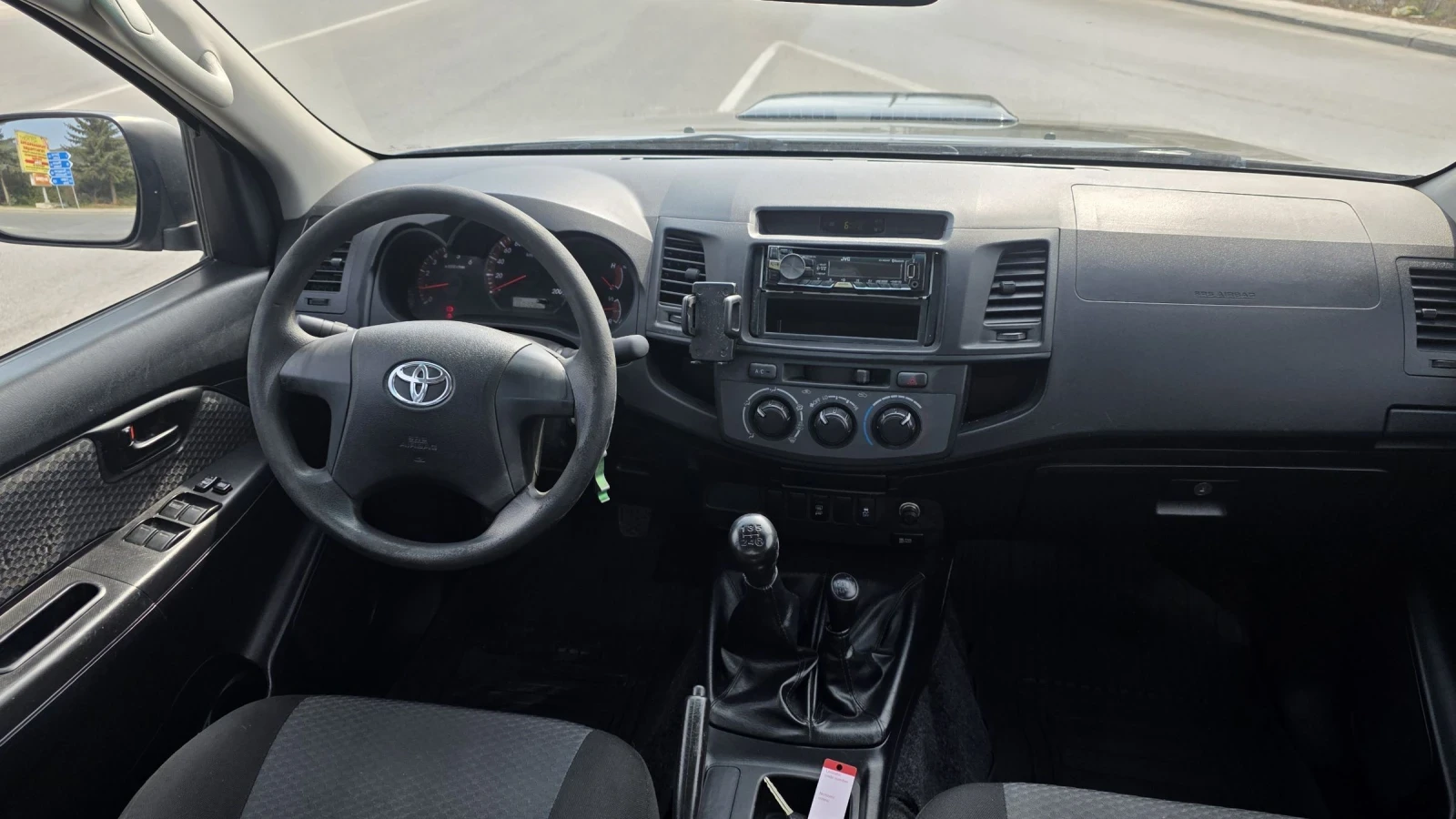 Toyota Hilux 2.5 D-4D 4X4 Климатик, снимка 6 - Автомобили и джипове - 53874023