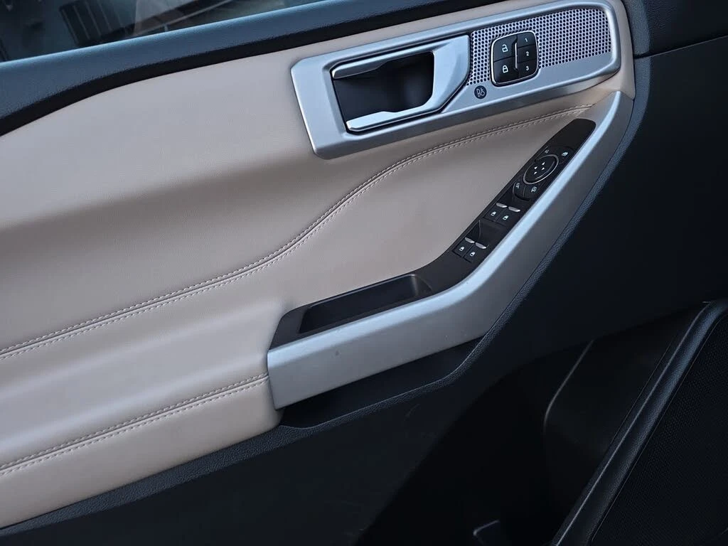 Ford Explorer Limited AWD* АвтоКредит* (ЦЕНА ДО БГ), снимка 16 - Автомобили и джипове - 53989984