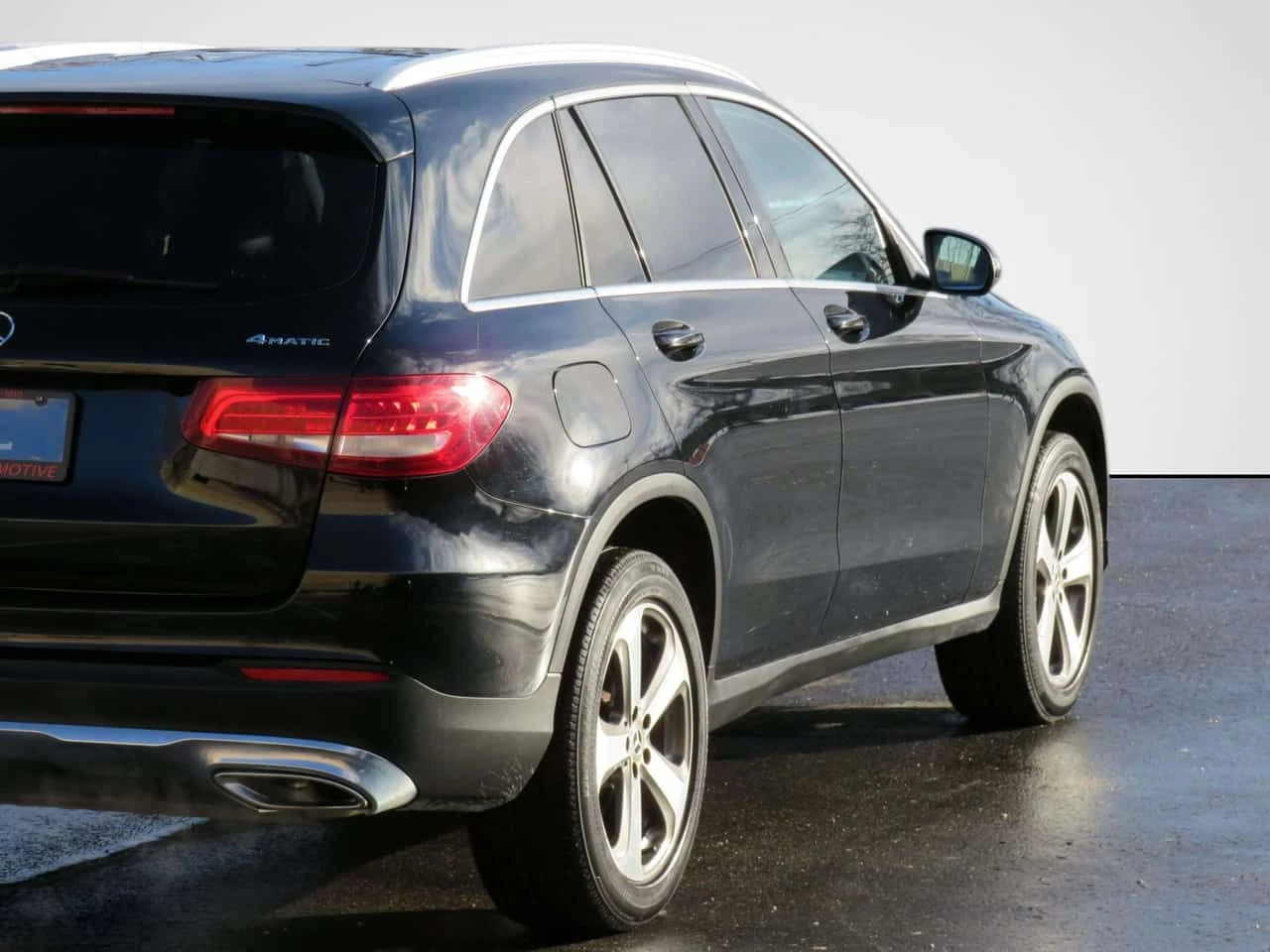 Mercedes-Benz GLC AMG w/ Navi CarPlay Sunroof * No Accident | Mobile.bg � ����������� 6