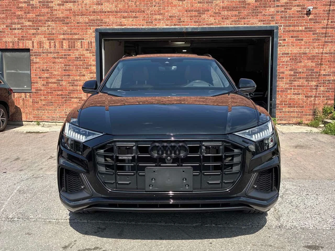 Audi Q8 * Technik * ДИСТРОНИК * 360 * CARFAX, снимка 6 - Автомобили и джипове - 55190723