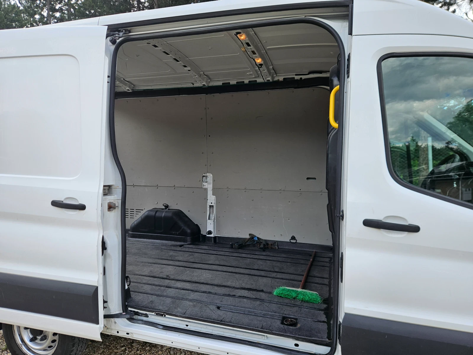 Ford Transit 20 136 �� | Mobile.bg � ����������� 9