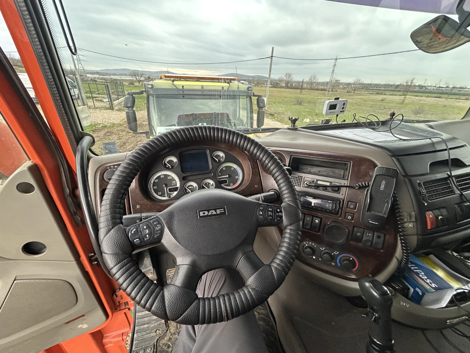 Daf XF 105  - изображение 10