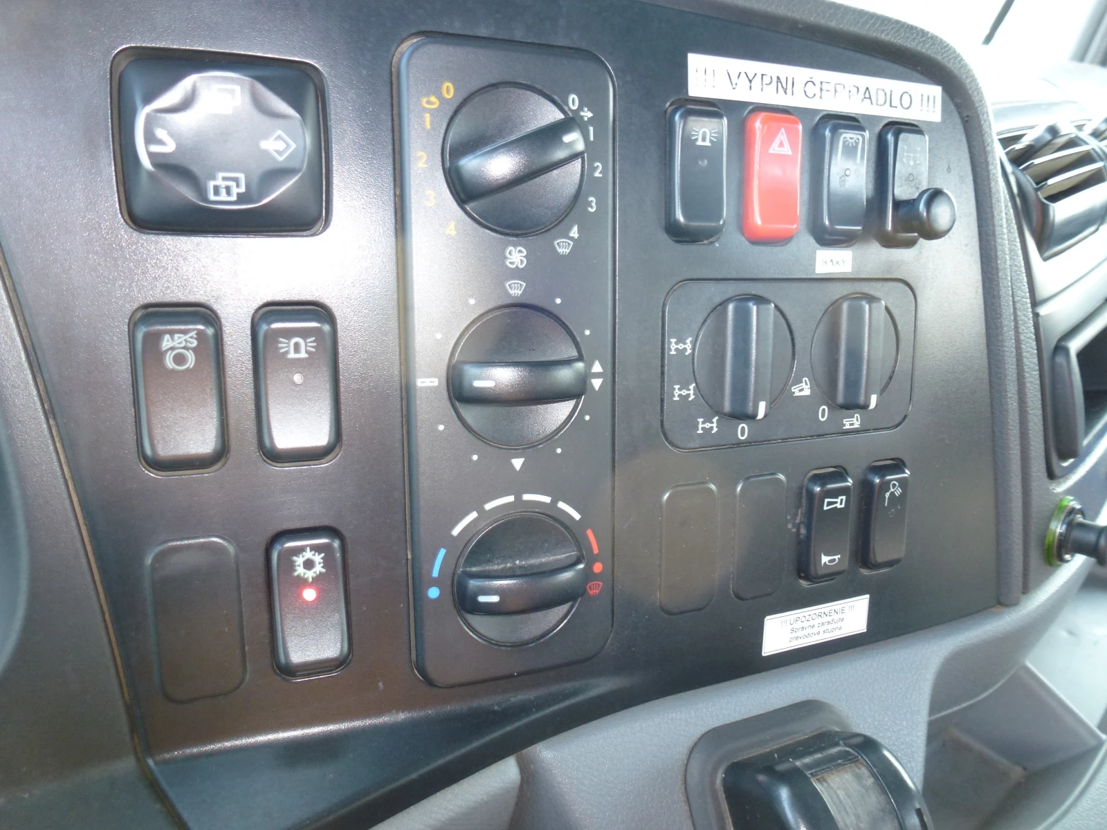 Mercedes-Benz Actros AXOR 4x4 КОНТЕЙНЕРОВОЗ, снимка 13 - Камиони - 55316956