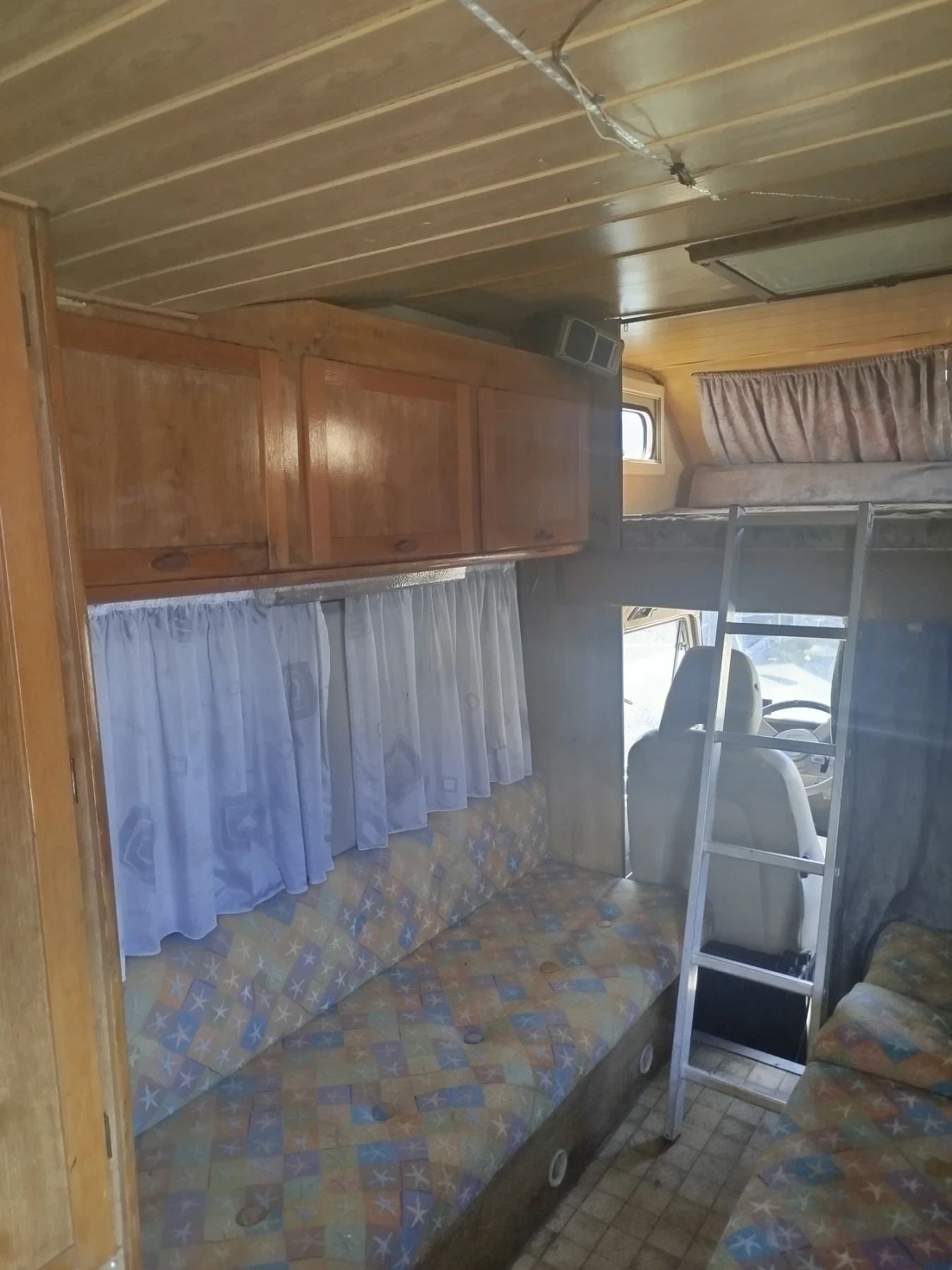 Кемпер Fiat Дукато 2.5 чист дизел, снимка 8 - Каравани и кемпери - 54320287