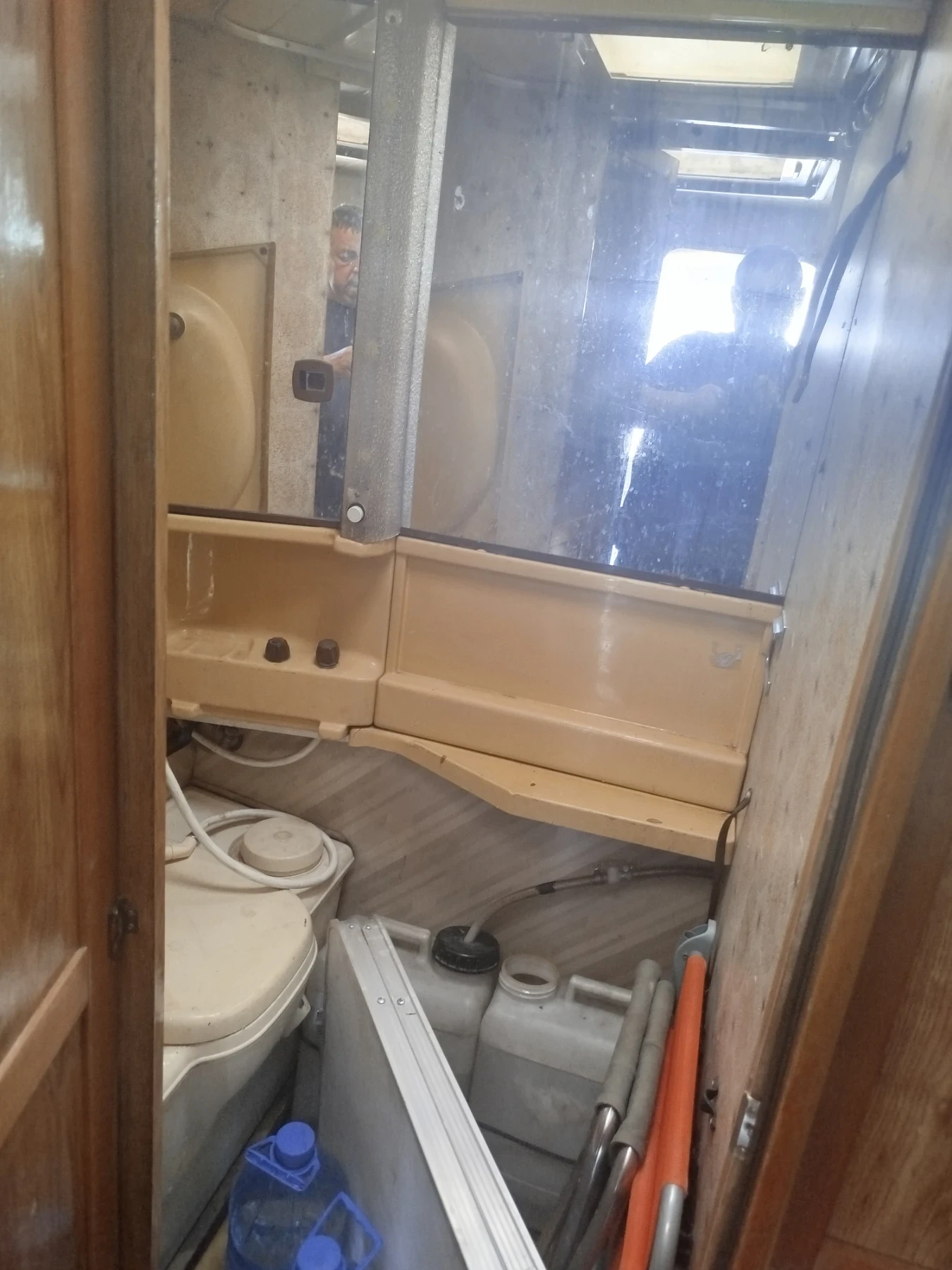 Кемпер Fiat Дукато 2.5 чист дизел, снимка 11 - Каравани и кемпери - 54320287