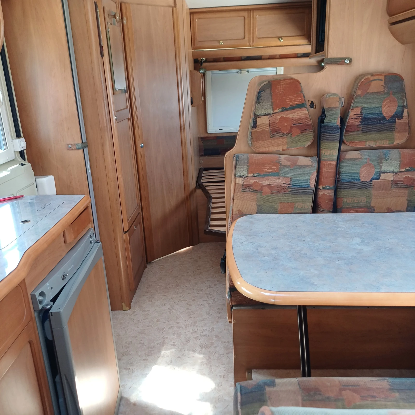 Кемпер Rapido 740 F, снимка 11 - Каравани и кемпери - 54727943