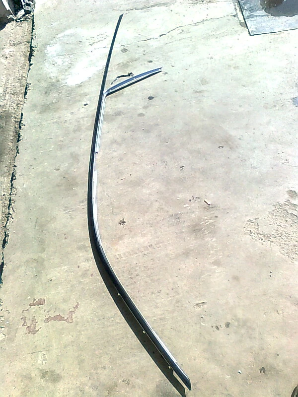 лайсна (предна лява врата) за Субару Легаси 3,0 бензин 