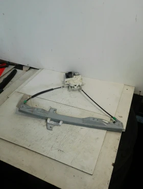 ел машинка стъкло предна дясна Пежо 407,стъклоповдигач