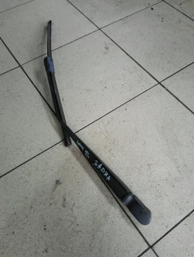 Рамо задна чистачка Тойота Корола хечбек