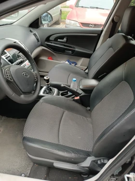 Kia Ceed 1.6 crd, снимка 10