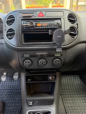 VW Golf Plus 1.6 MPI BSE ГАЗ | Auto.bg — изображение 17