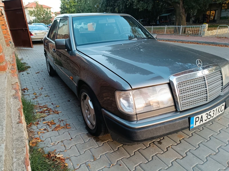 Mercedes-Benz 124 2.3i, снимка 5 - Автомобили и джипове - 47626958