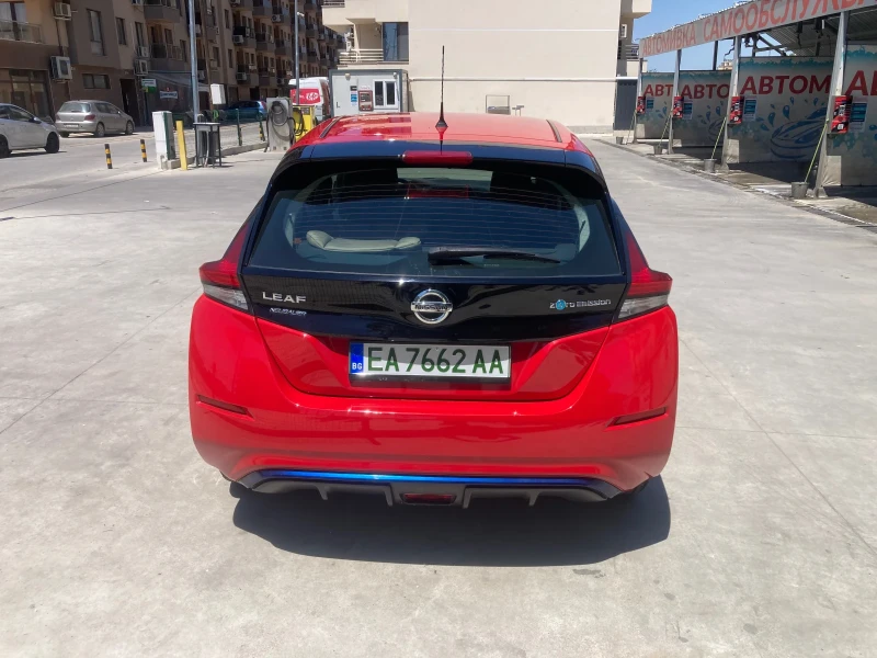 Nissan Leaf , снимка 5 - Автомобили и джипове - 47975824