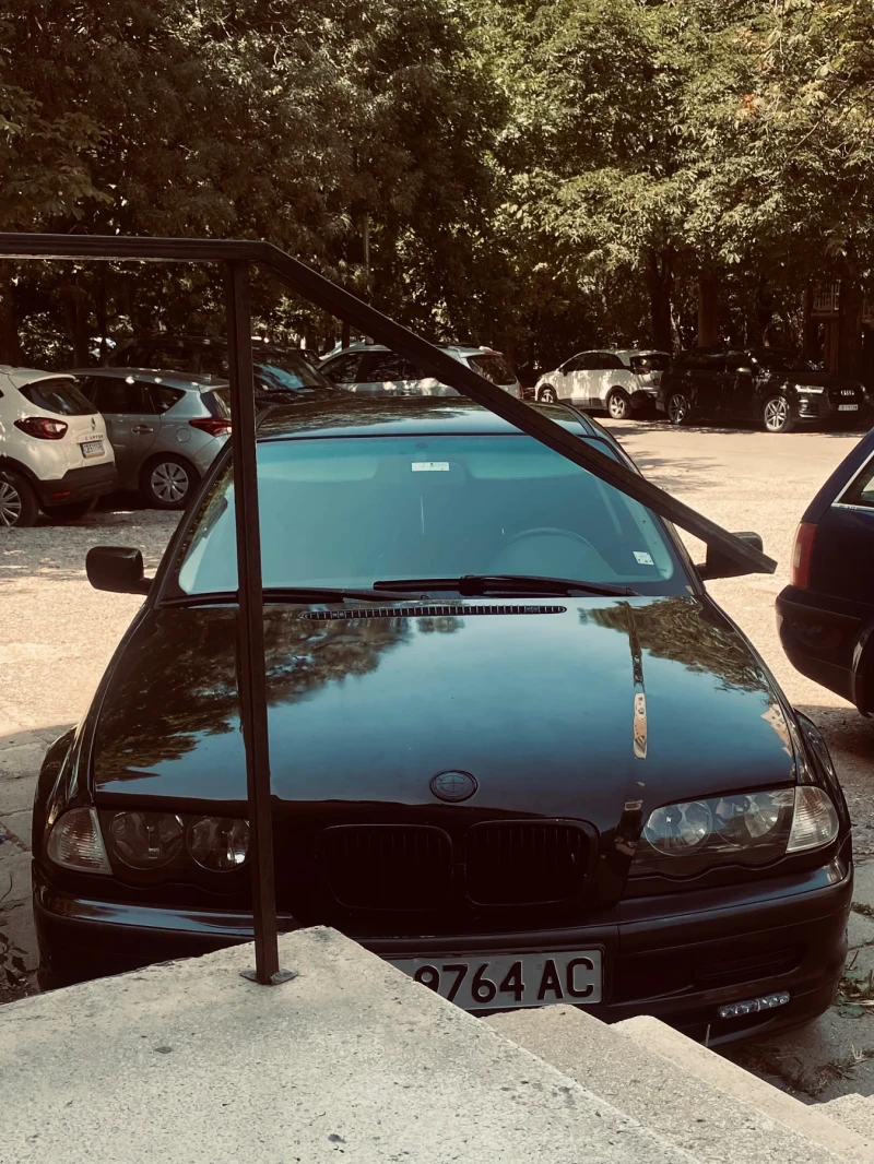 BMW 320, снимка 1 - Автомобили и джипове - 48440041