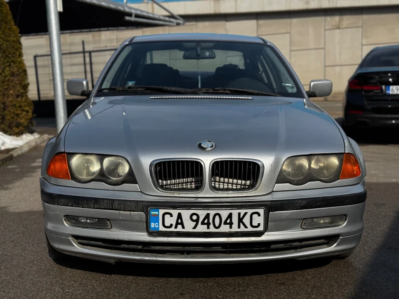 BMW 320 Климатроник, снимка 1 - Автомобили и джипове - 49281649