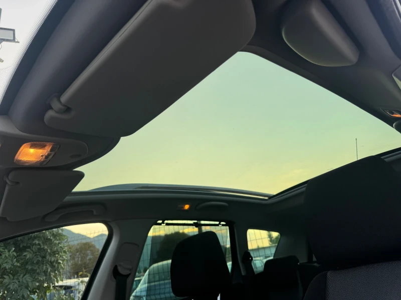 Peugeot 308 1.6HDI 7MESTEN NAVI PANORAMA KLIMATR 166000km, снимка 17 - Автомобили и джипове - 52402269