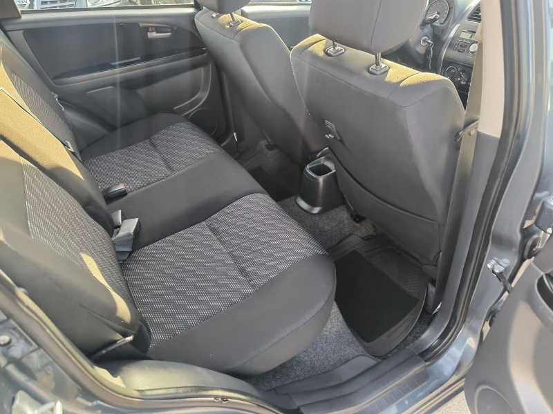 Suzuki SX4 1.6i, снимка 9 - Автомобили и джипове - 52485685