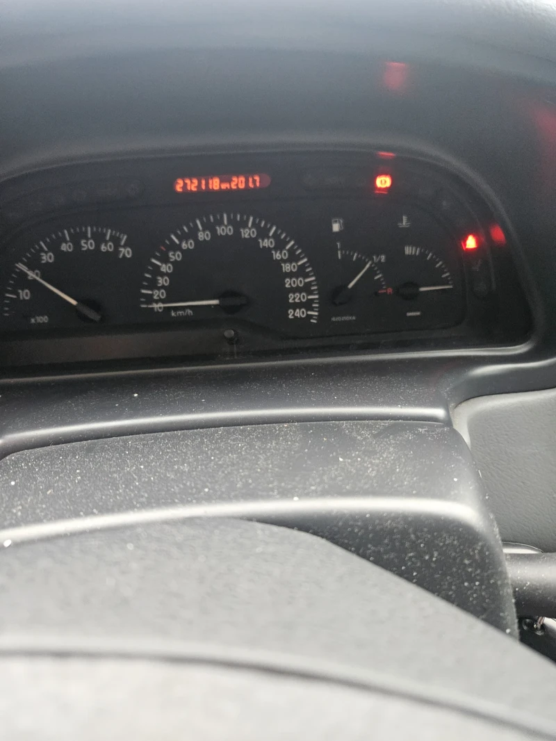 Renault Laguna 1.6 16v, снимка 4 - Автомобили и джипове - 52674260