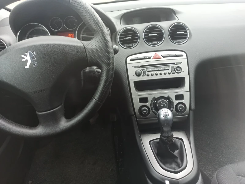 Peugeot 308 1.6 benz SW, снимка 11 - Автомобили и джипове - 52885583