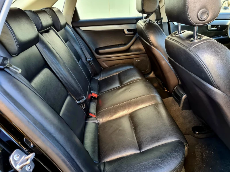 Audi A4 S4 2.0TFSI 200к.с НАВИГАЦИЯ 18 ЦОЛА 6 СКОРОСТИ , снимка 8 - Автомобили и джипове - 52960822