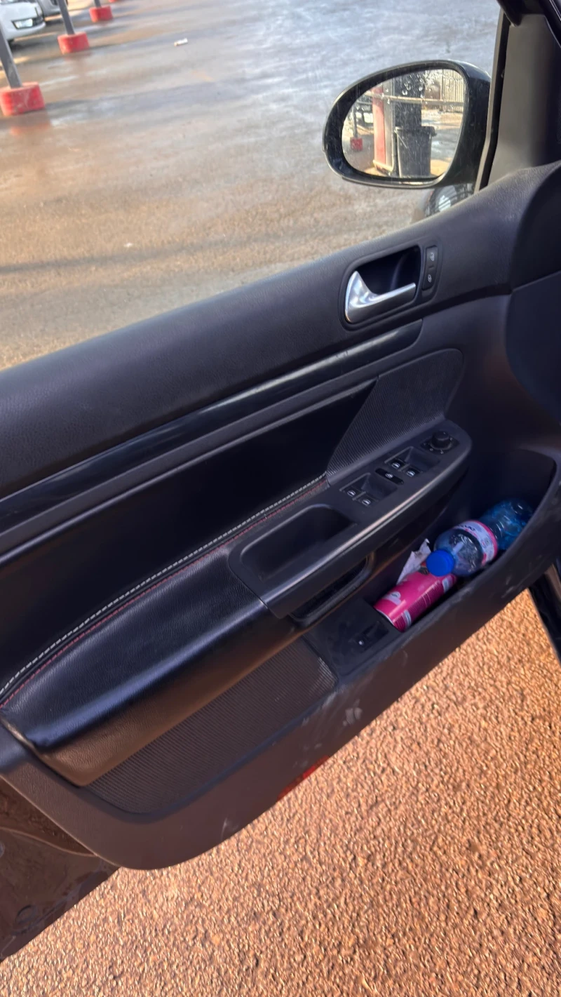VW Golf, снимка 13 - Автомобили и джипове - 53309770