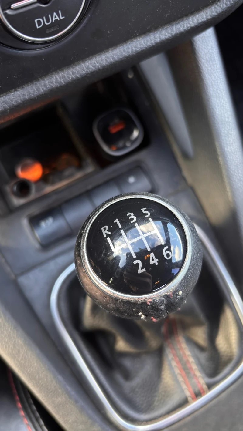 VW Golf, снимка 10 - Автомобили и джипове - 53309770