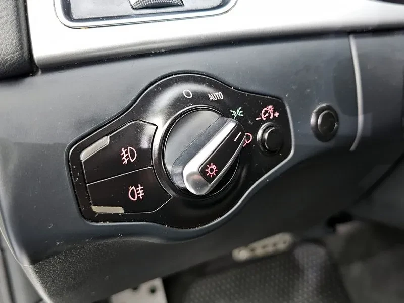 Audi A4 2.0 TDI, снимка 14 - Автомобили и джипове - 54550834