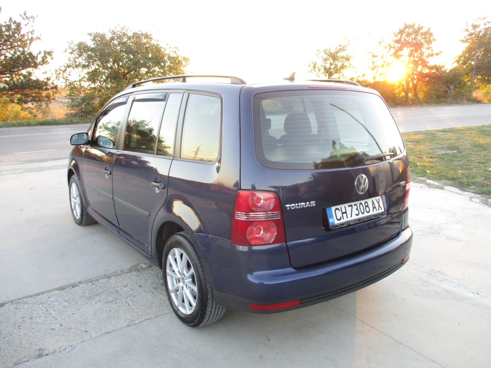 VW Touran 1.9 TDI/105PS/KATO НОВА - изображение 6