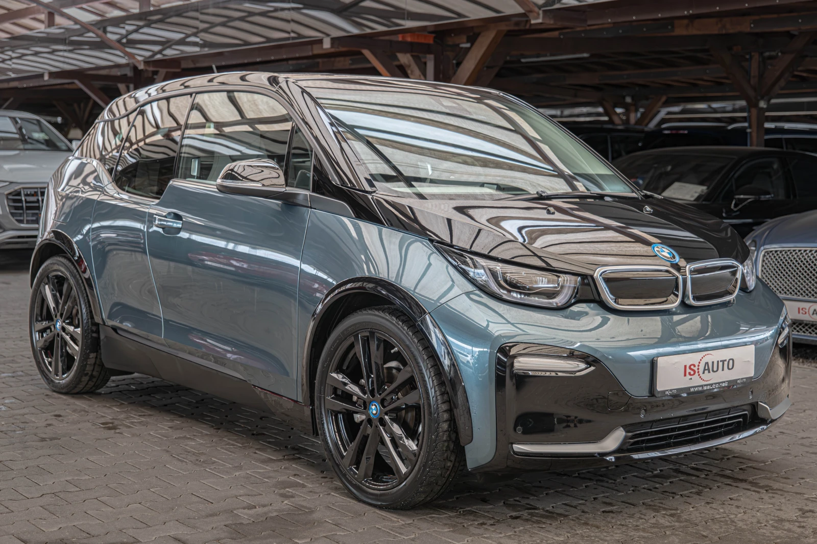 BMW i3 S/120ah/Adaptive LED/Подгрев/Exclusive/ - изображение 3